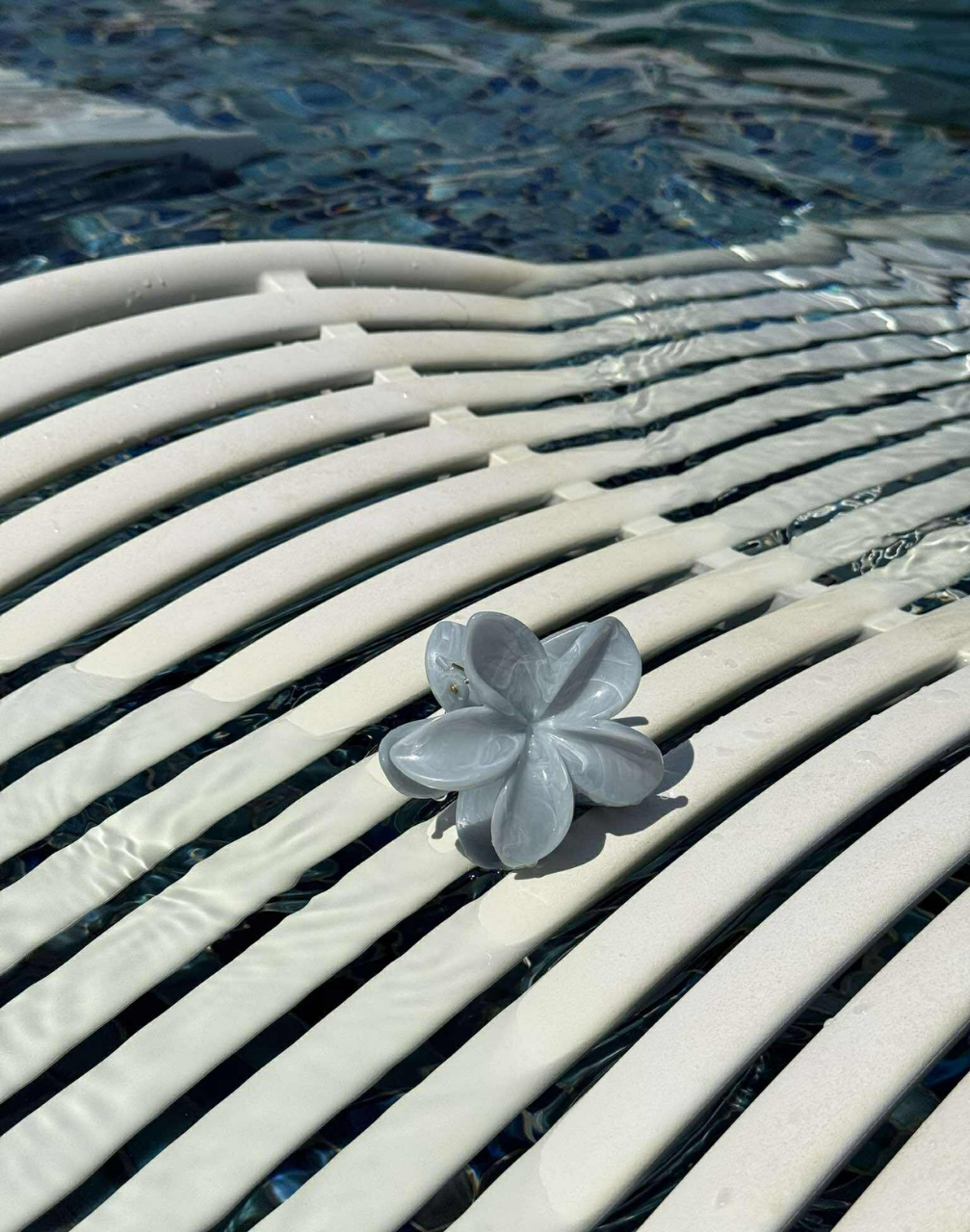 Reverie Hair - Flower Clip / Blue / Hair Clips
