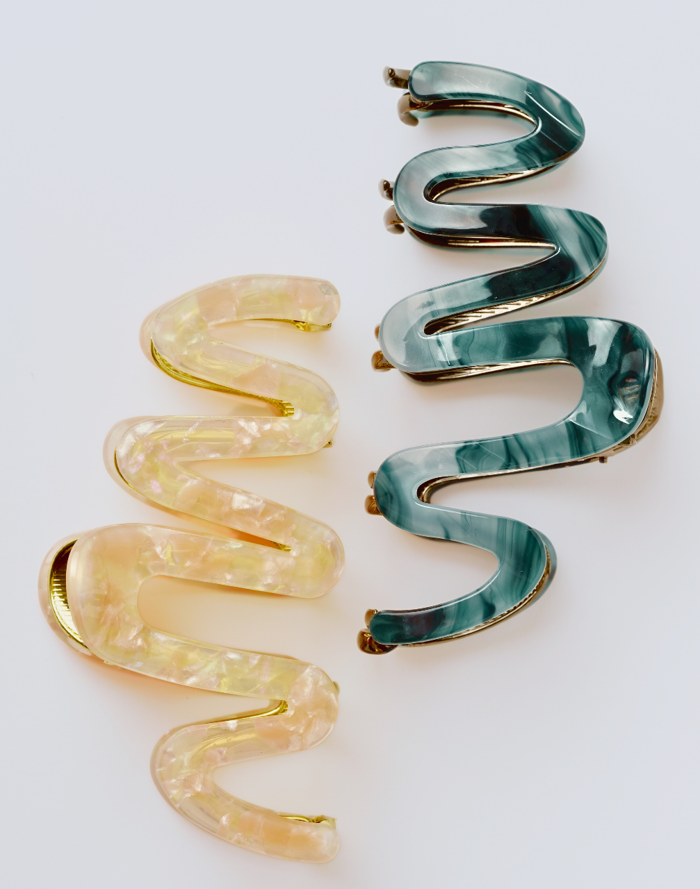 Reverie Hair - Wavy Twist / Pink / Hair Clips