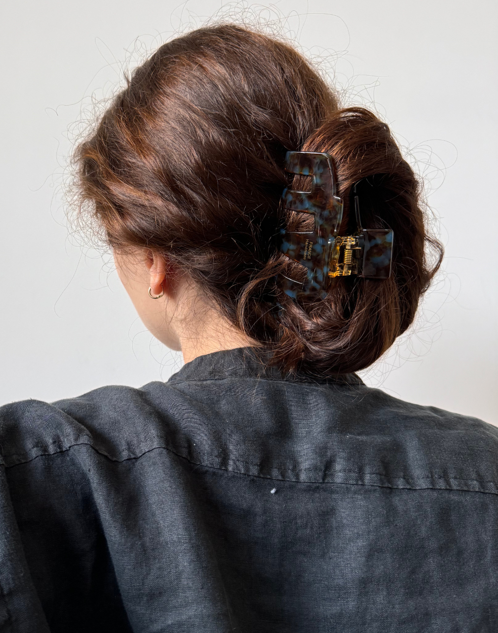 Reverie Hair - Bold Claw / Brown / Hair Clip
